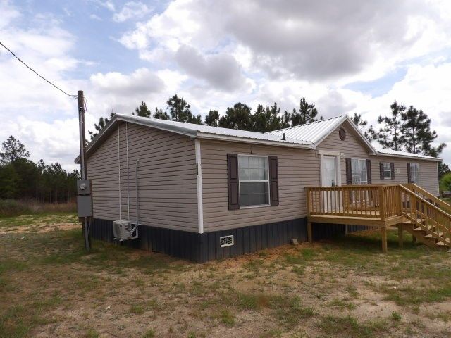 236 Bartlett Loop, Headland, AL 36345