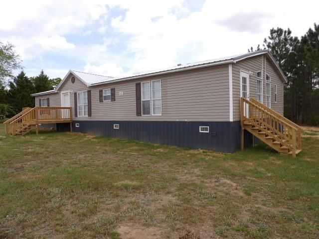 236 Bartlett Loop, Headland, AL 36345