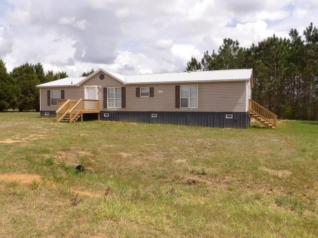 236 Bartlett Loop, Headland, AL 36345