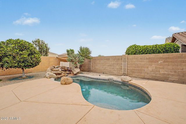 28669 N COAL Avenue, San Tan Valley, AZ 85143