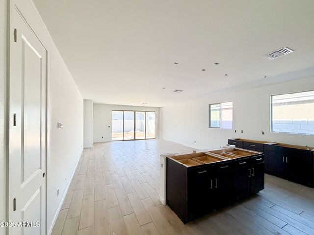 15709 W CORTE DEL SOL ESTE --, Waddell, AZ 85355