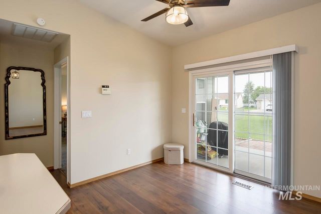 1100 Burnett Dr 401, Nampa, ID 83651