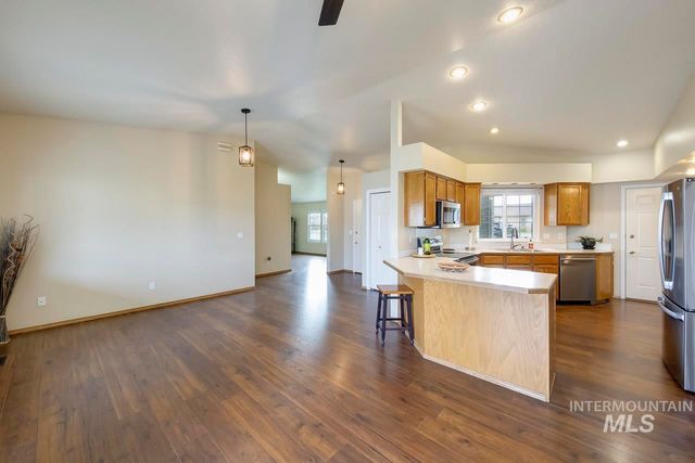 1100 Burnett Dr 401, Nampa, ID 83651