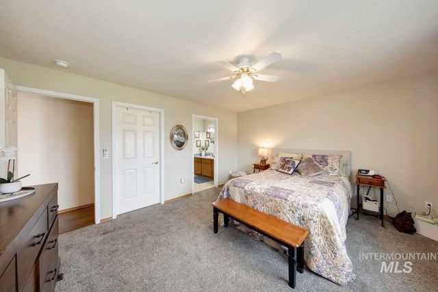 1100 Burnett Dr 401, Nampa, ID 83651