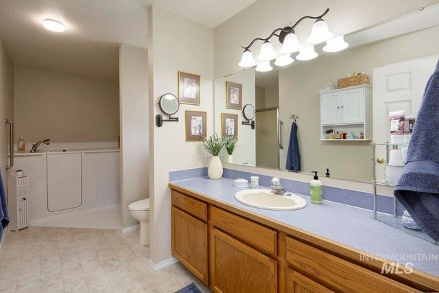 1100 Burnett Dr 401, Nampa, ID 83651