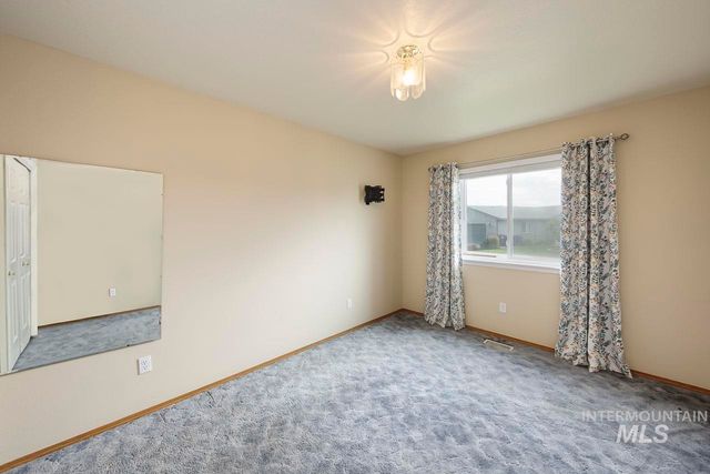 1100 Burnett Dr 401, Nampa, ID 83651