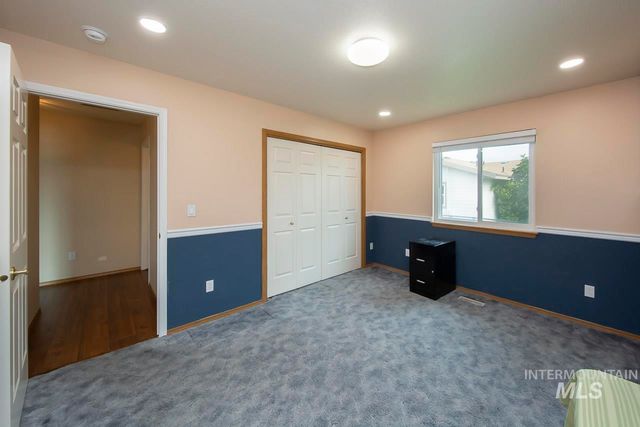 1100 Burnett Dr 401, Nampa, ID 83651