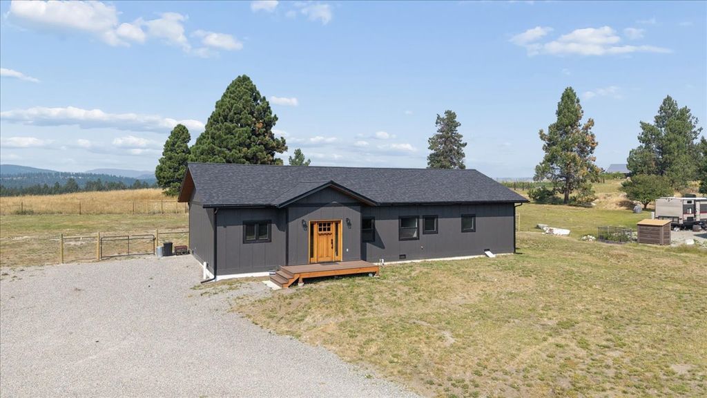 196 Summit Trail, Eureka, MT 59917 photo 2
