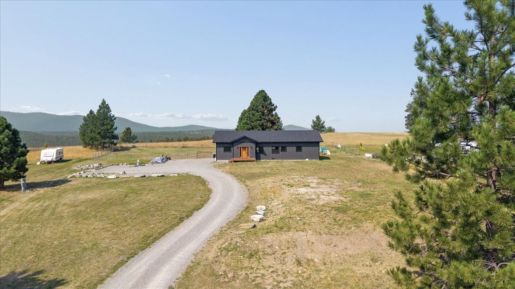196 Summit Trail, Eureka, MT 59917 photo 3