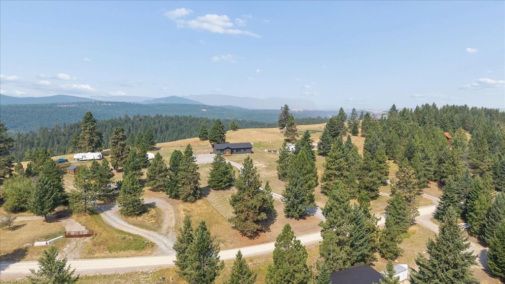 196 Summit Trail, Eureka, MT 59917 photo 4