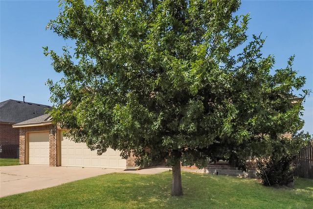 11305 NW 97th Street, Yukon, OK 73099