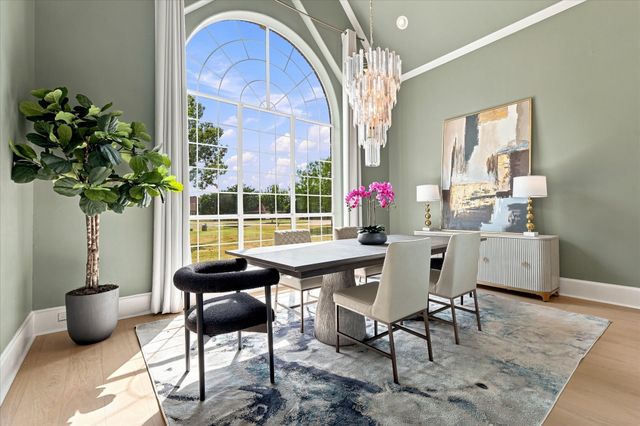 220 Meadow Lake Court, Double Oak, TX 75077