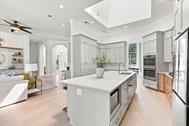 220 Meadow Lake Court, Double Oak, TX 75077