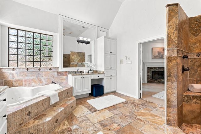 220 Meadow Lake Court, Double Oak, TX 75077