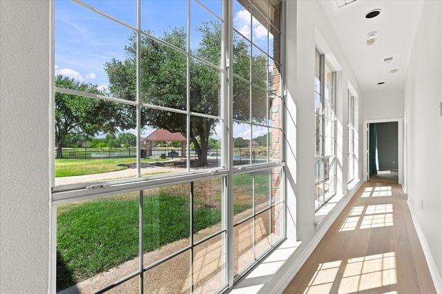 220 Meadow Lake Court, Double Oak, TX 75077