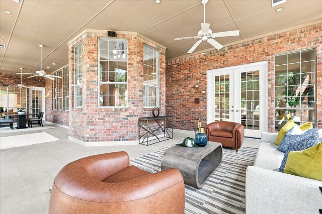 220 Meadow Lake Court, Double Oak, TX 75077
