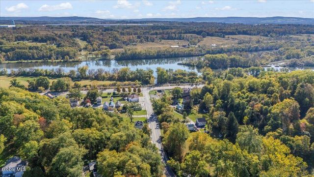 20 Ft Johnson Avenue, Fort Johnson, NY 12070