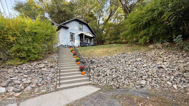 20 Ft Johnson Avenue, Fort Johnson, NY 12070