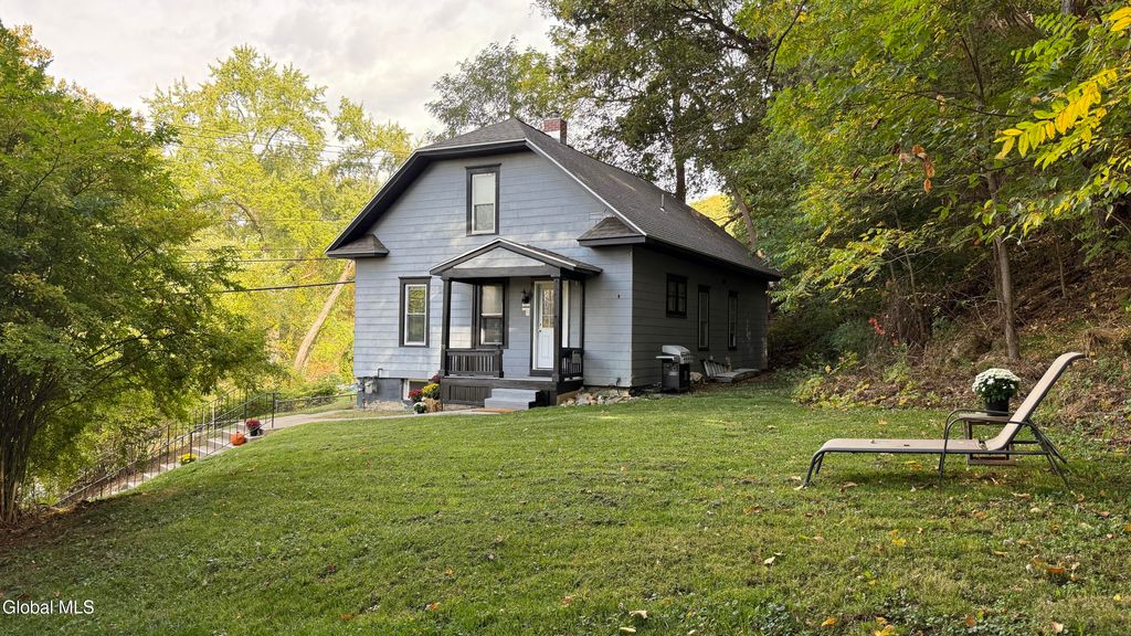 20 Ft Johnson Avenue, Fort Johnson, NY 12070