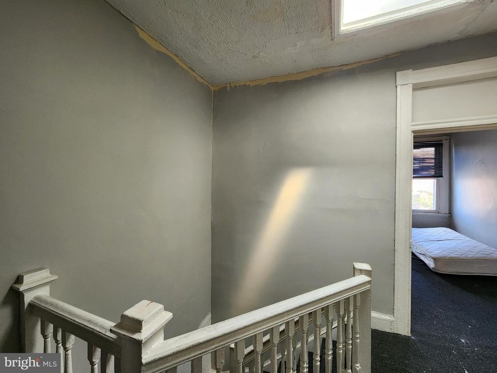 Image 10 of property listing at 529 CUMBERLAND ST, Baltimore, MD 21217