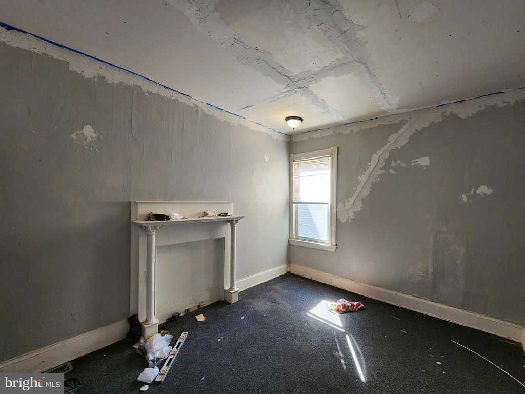 Image 15 of property listing at 529 CUMBERLAND ST, Baltimore, MD 21217