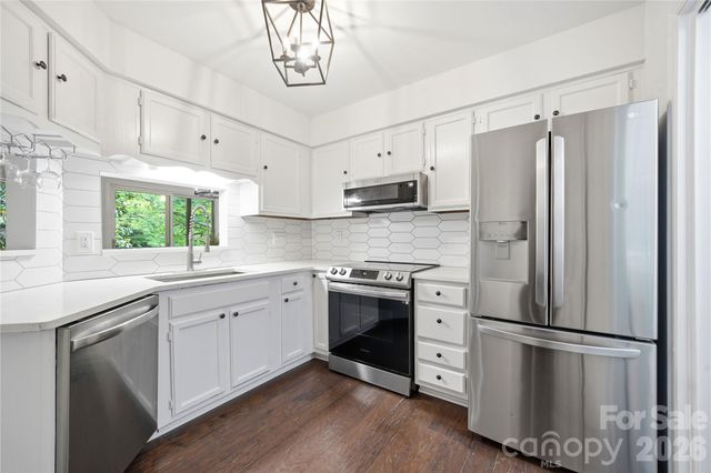 6150 Gray Gate Lane i, Charlotte, NC 28210