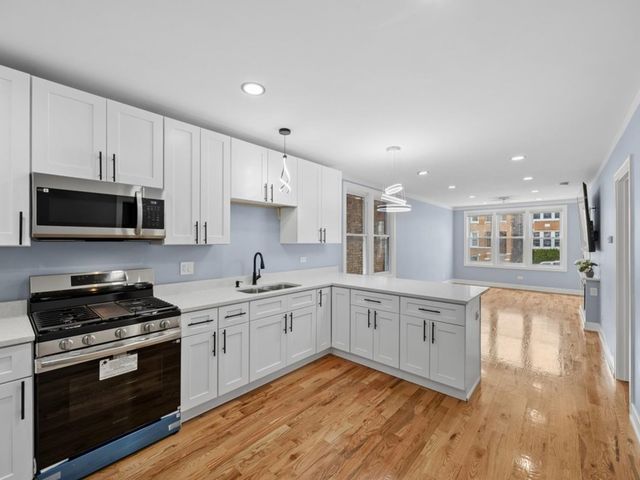 4521 S Mozart Street, Chicago, IL 60632