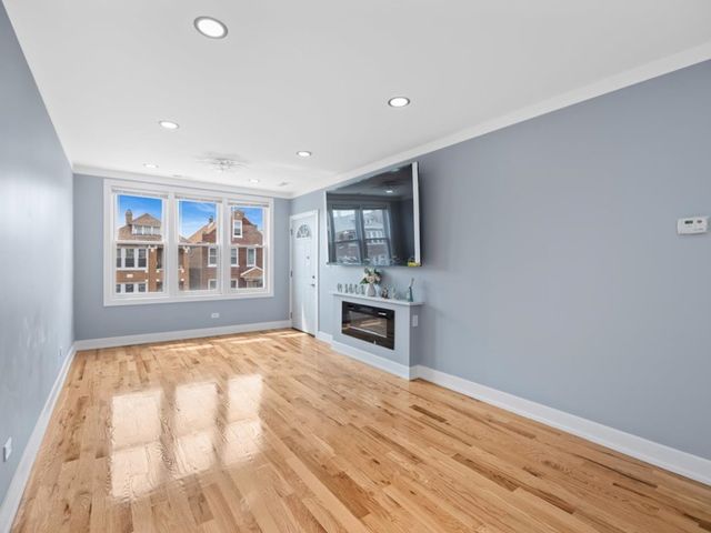 4521 S Mozart Street, Chicago, IL 60632