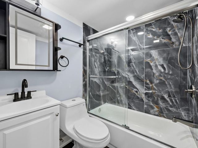 4521 S Mozart Street, Chicago, IL 60632