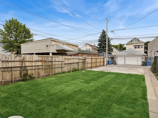 4521 S Mozart Street, Chicago, IL 60632