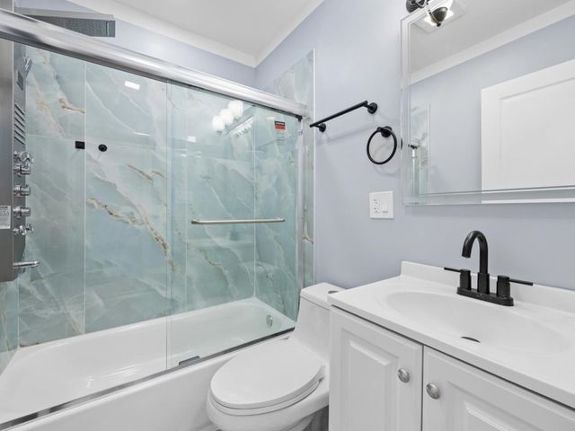 4521 S Mozart Street, Chicago, IL 60632