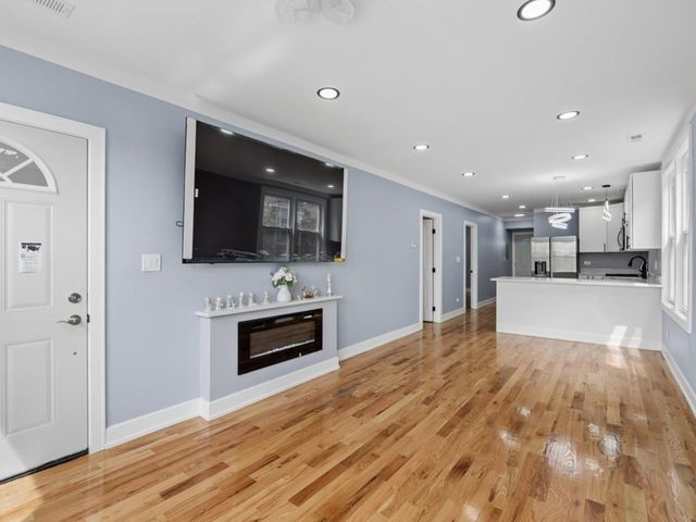 4521 S Mozart Street, Chicago, IL 60632
