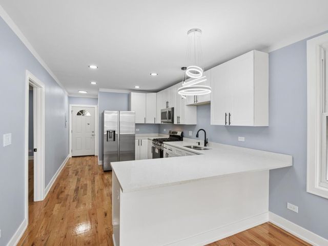 4521 S Mozart Street, Chicago, IL 60632