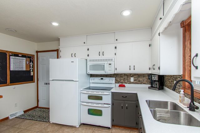 706 Rensvold Boulevard, Moorhead, MN 56560