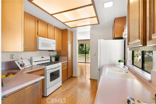 2595 PLAZA DEL AMO 424, Torrance, CA 90503