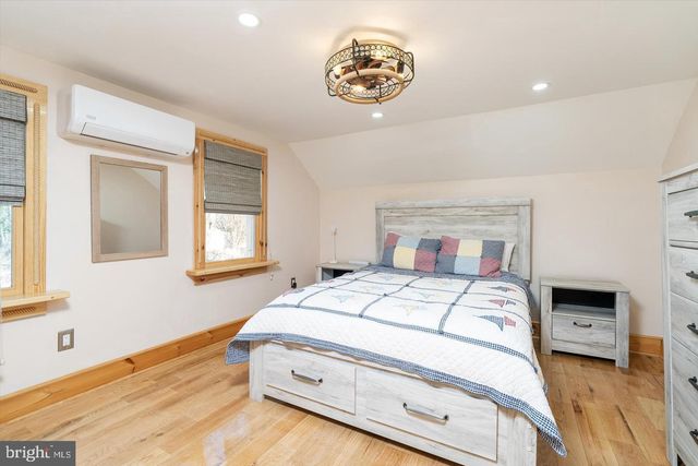 1387 MONMOUTH, Eastampton, NJ 08060