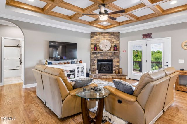 198 Manor Lane, Jonesborough, TN 37659