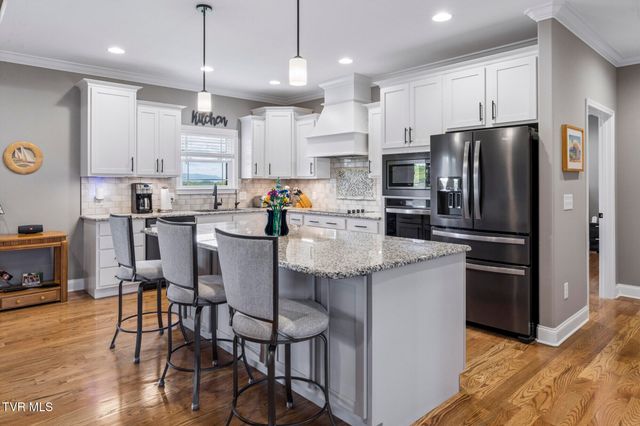 198 Manor Lane, Jonesborough, TN 37659