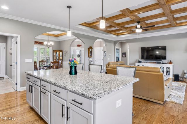 198 Manor Lane, Jonesborough, TN 37659