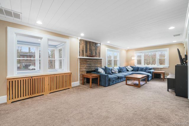 34 Waldberg Avenue, Congers, NY 10920