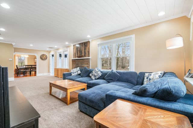 34 Waldberg Avenue, Congers, NY 10920