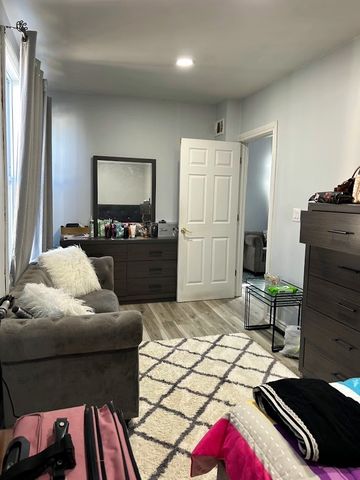 2032 Perrysville Ave, Perry Hilltop, PA 15214