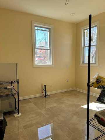 2032 Perrysville Ave, Perry Hilltop, PA 15214