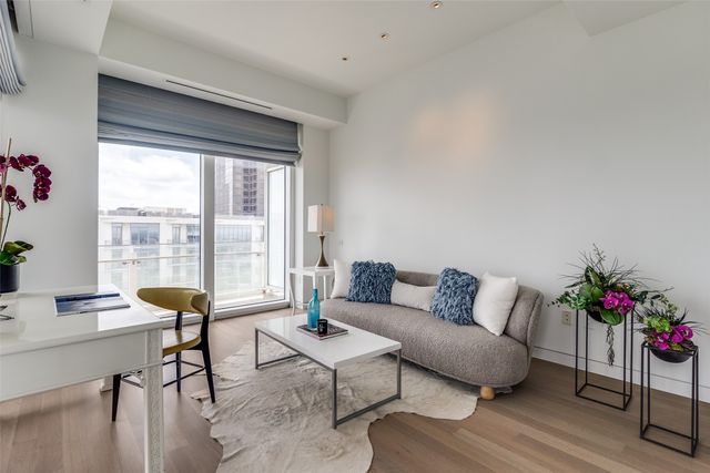 1918 Olive Street 3402, Dallas, TX 75201