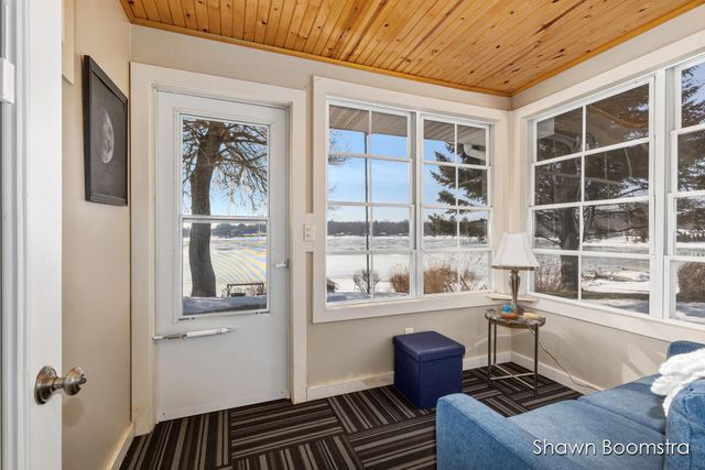 2791 Lakeshore Road, Dalton Twp, MI 49457