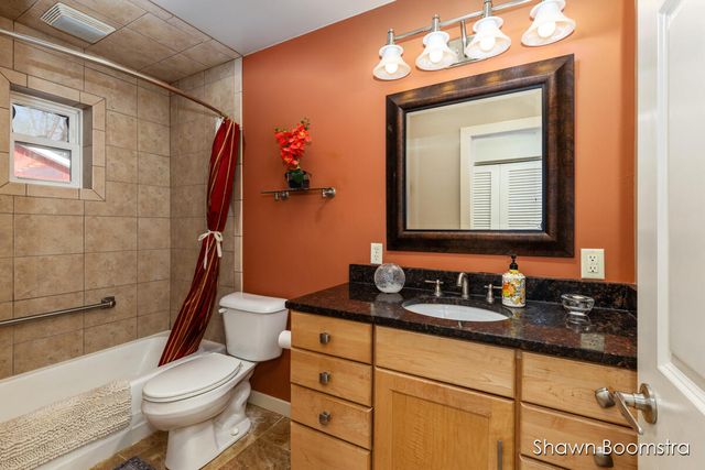 2791 Lakeshore Road, Dalton Twp, MI 49457