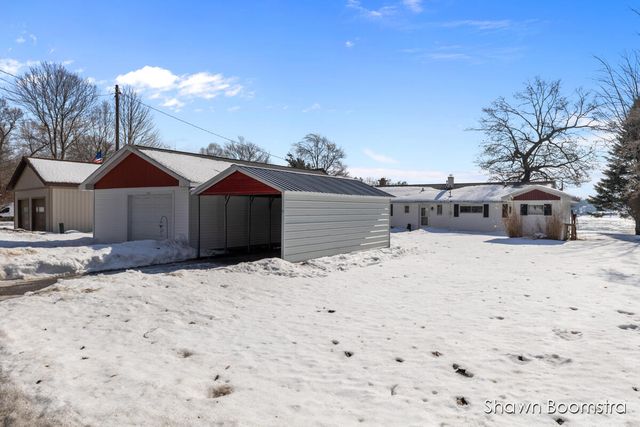 2791 Lakeshore Road, Dalton Twp, MI 49457