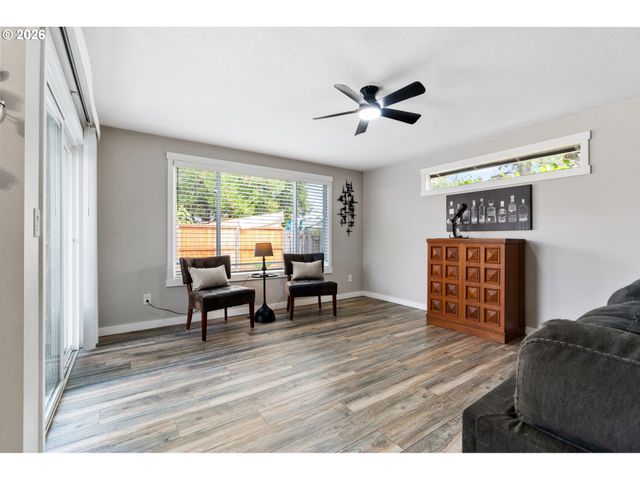 14105 Sw SPINNAKER Dr, Beaverton, OR 97005