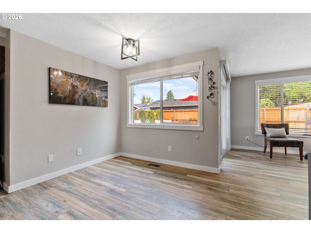 14105 Sw SPINNAKER Dr, Beaverton, OR 97005