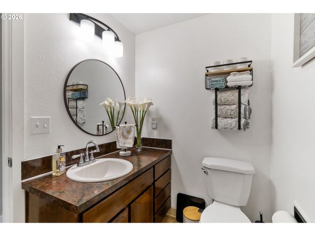 14105 Sw SPINNAKER Dr, Beaverton, OR 97005
